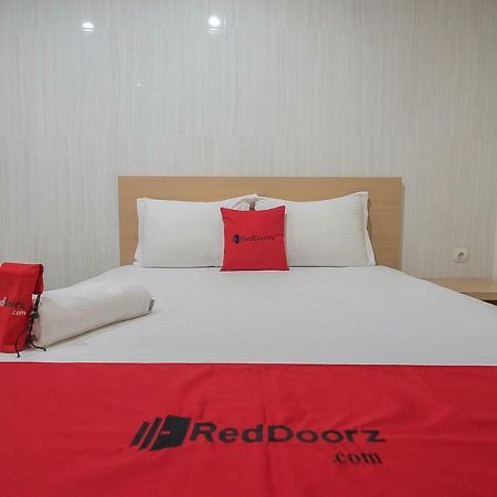 Reddoorz Near Mt Haryono Semarang Ξενοδοχείο Εξωτερικό φωτογραφία