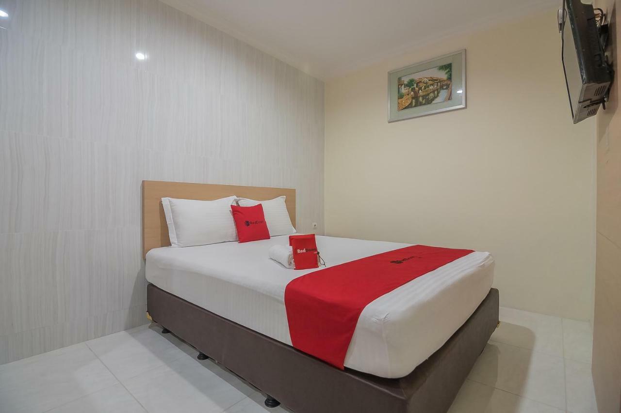 Reddoorz Near Mt Haryono Semarang Ξενοδοχείο Εξωτερικό φωτογραφία