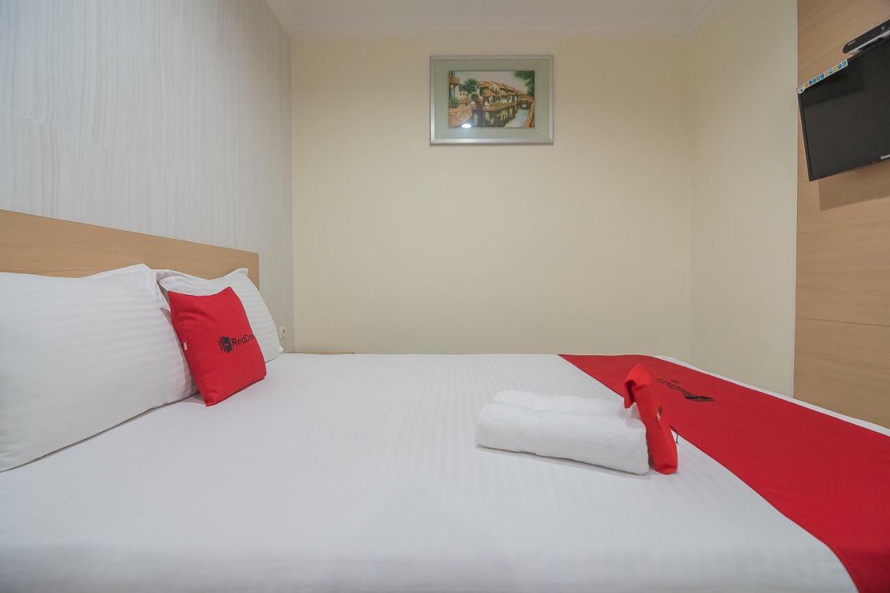 Reddoorz Near Mt Haryono Semarang Ξενοδοχείο Εξωτερικό φωτογραφία