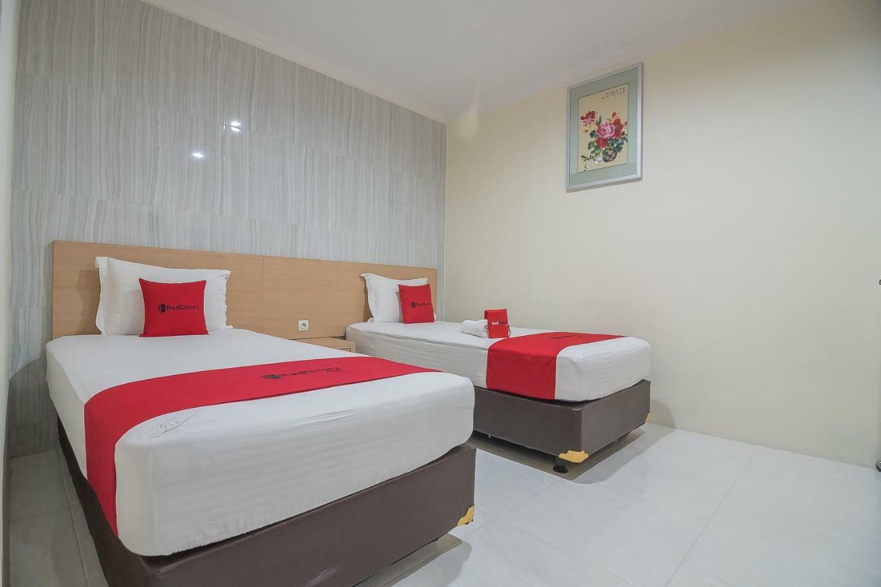 Reddoorz Near Mt Haryono Semarang Ξενοδοχείο Εξωτερικό φωτογραφία
