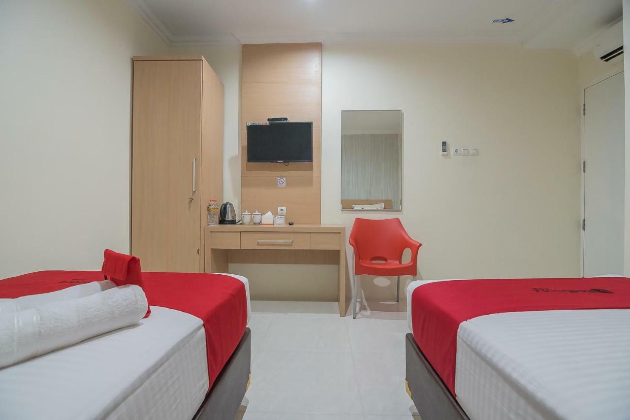 Reddoorz Near Mt Haryono Semarang Ξενοδοχείο Εξωτερικό φωτογραφία